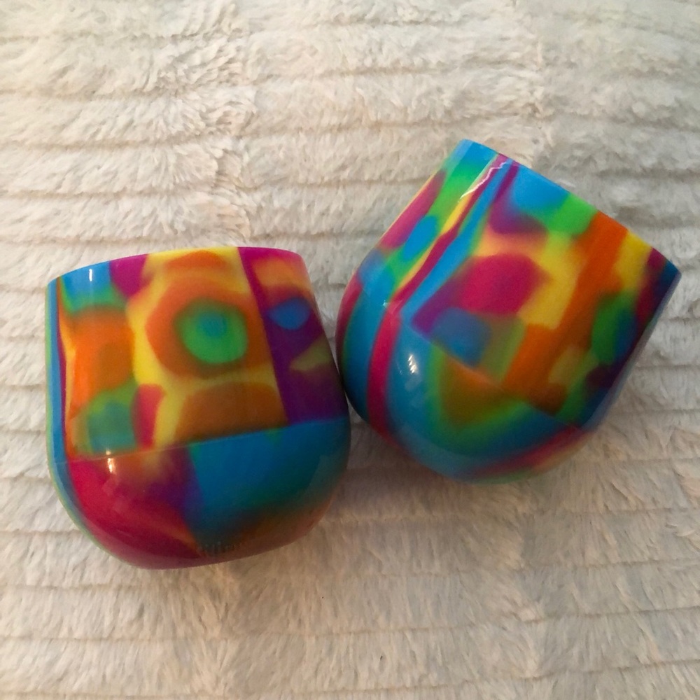 Tye-dye silicone wine glasses! Unbreakable! 🍷